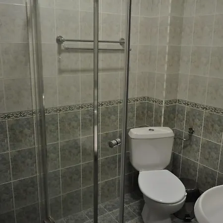 Guest Biju 3*