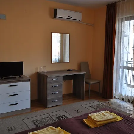 Guest Biju Hotel